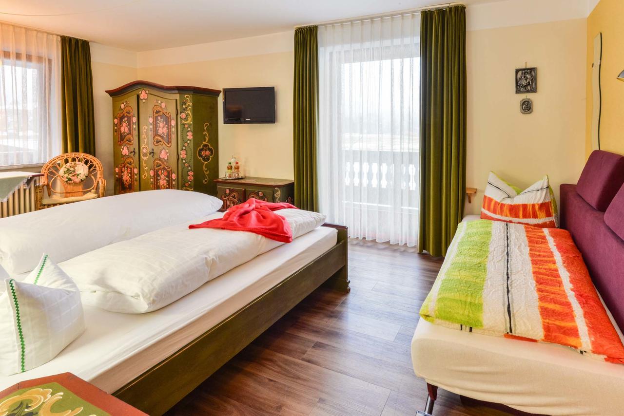 Ferienhotel Hahn Garni 鲁波尔丁 外观 照片