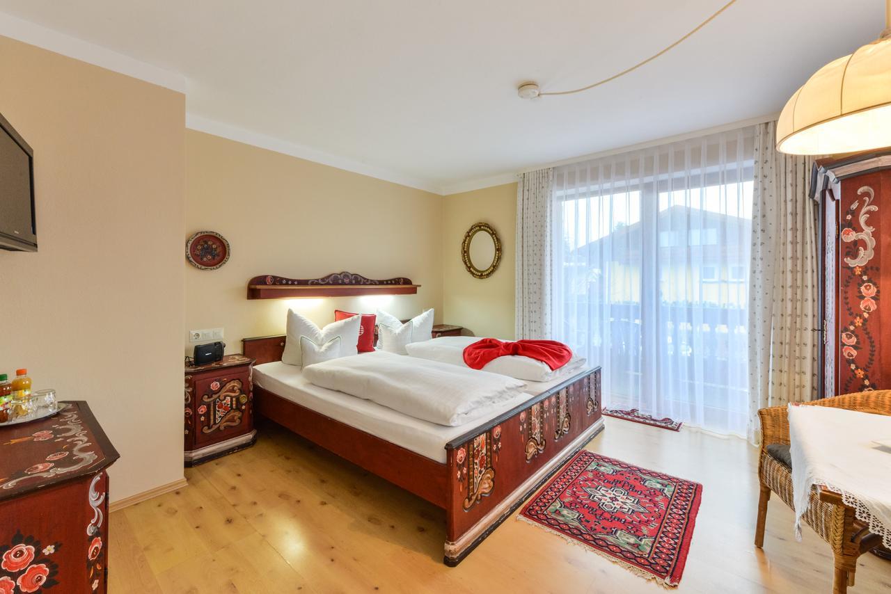 Ferienhotel Hahn Garni 鲁波尔丁 外观 照片
