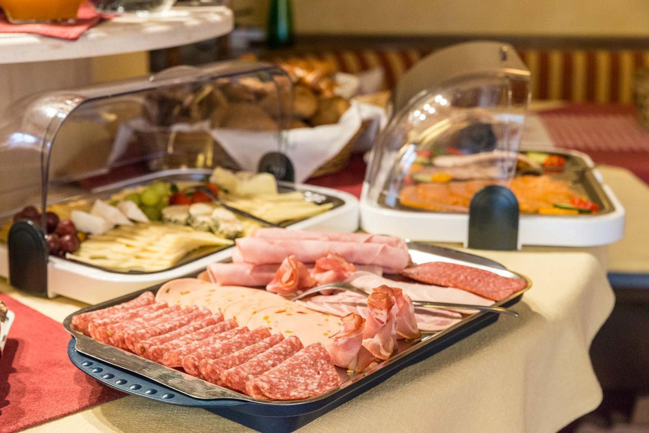 Ferienhotel Hahn Garni 鲁波尔丁 外观 照片